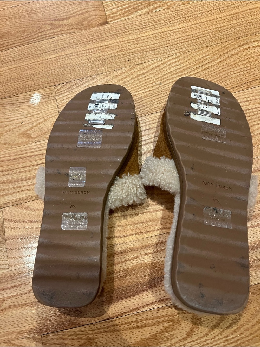 Tory Burch Toasted Caramel/Buttermilk Suede Cozy Shearling Slide Slippers 9.5 - Picture 2 of 4